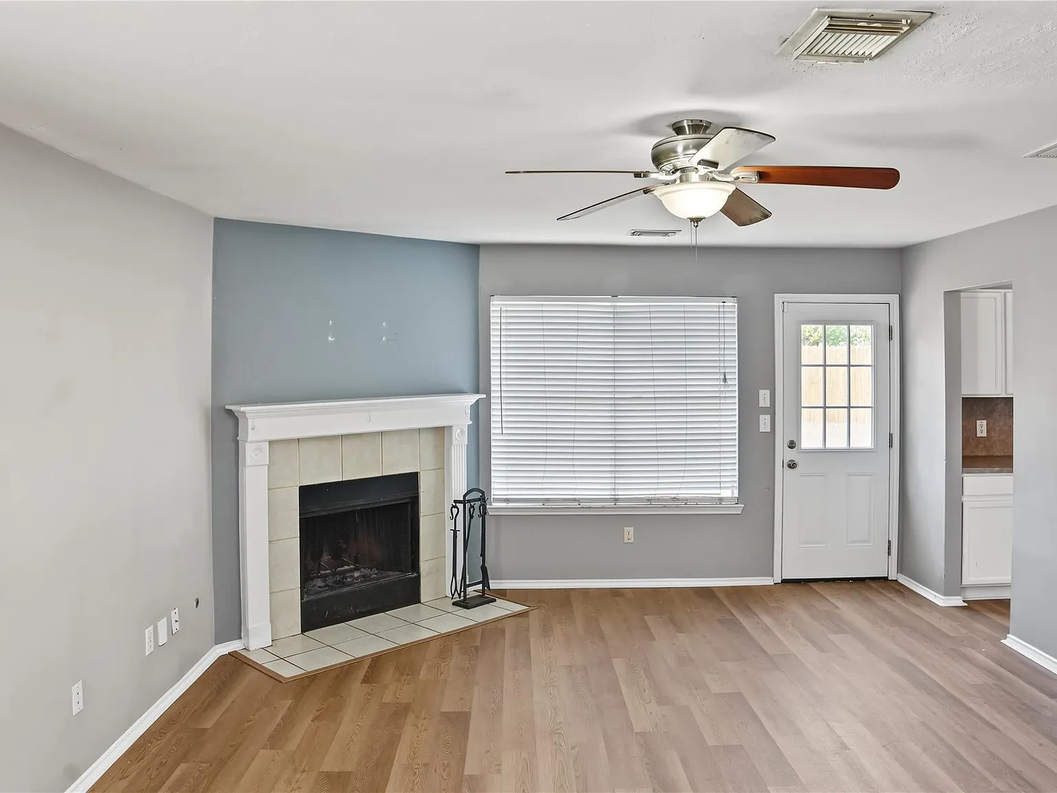 4 bed, 2.5 bath, 1892 sqft, $1,990 — Photo 3