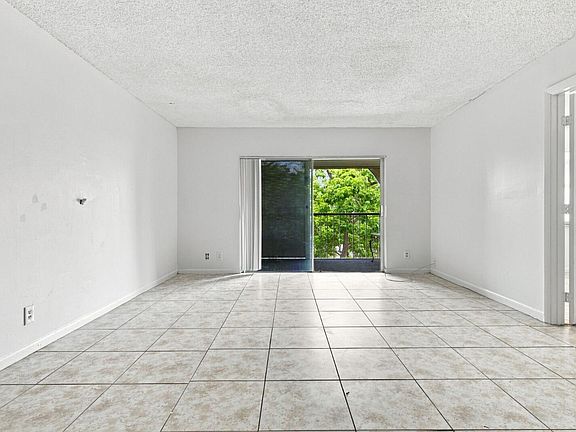 5th image of 3280 Spanish Moss Terrace #403