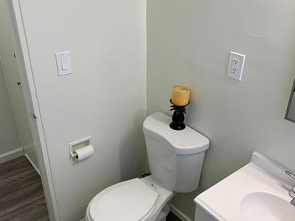 5th image of 1018 N Mariposa Ave APT 10
