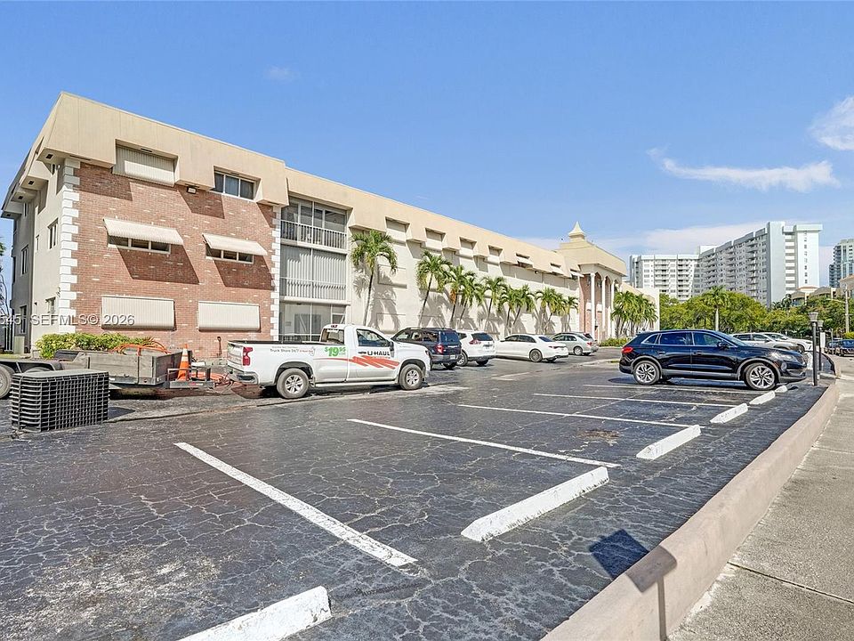 2nd image of 300 Golden Isles Dr APT 102