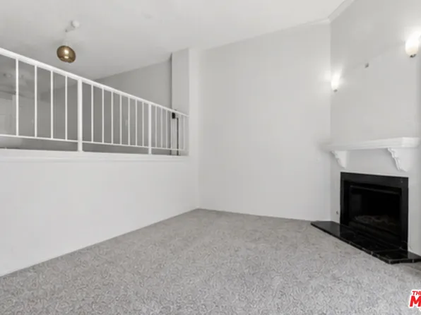 19355 Sherman Way Unit 42, Reseda, CA 91335