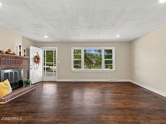 5th image of 328 Teal Lake Rd