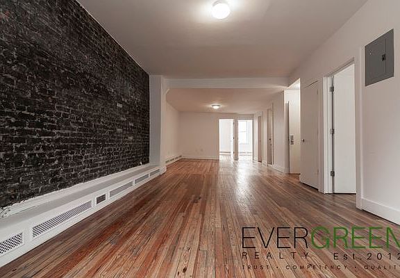 5th image of 138 Manhattan Ave APT 2B