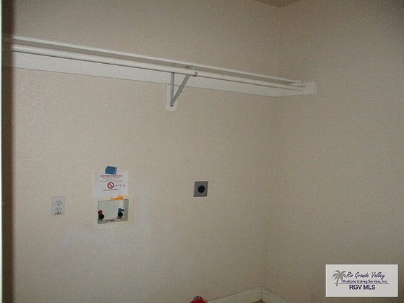 5th image of 4806 Orchid Dr