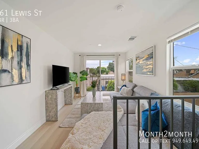 761 Lewis St — Photo 5