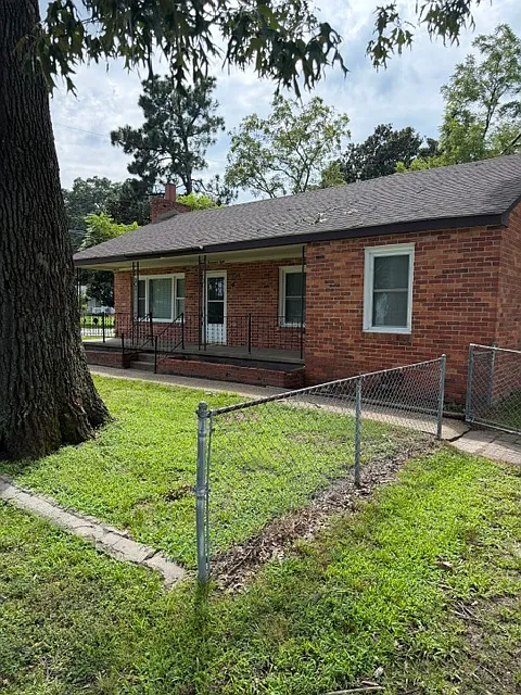 12008 De Lavial St