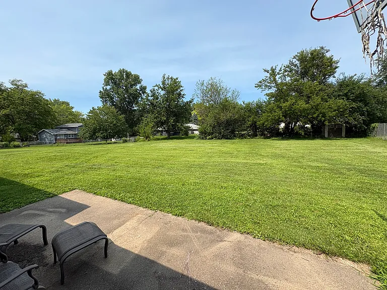 4403 W Broyhill Ct #B — Photo 11