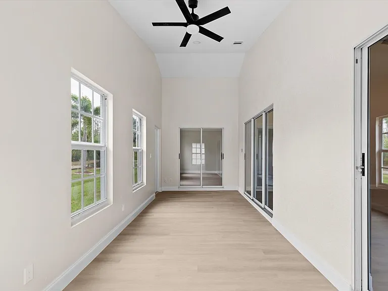 3358 Sabal Springs Blvd — Photo 11