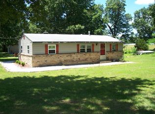 17882 Falcon Rd, Neosho, MO 64850