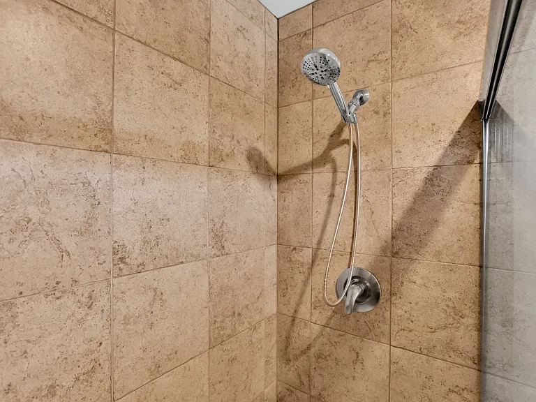 7013 Elmsdale Dr — Photo 20