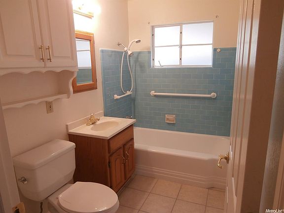 4th image of 204 E Gibson St
