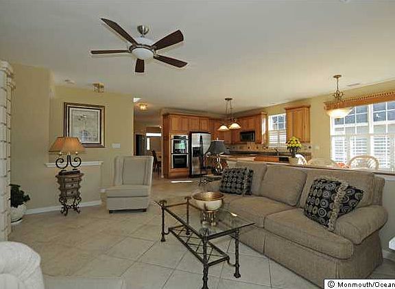 3rd image of 134 Marlow Dr