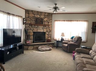 125 W Douglas St, Chandlerville, IL 62627