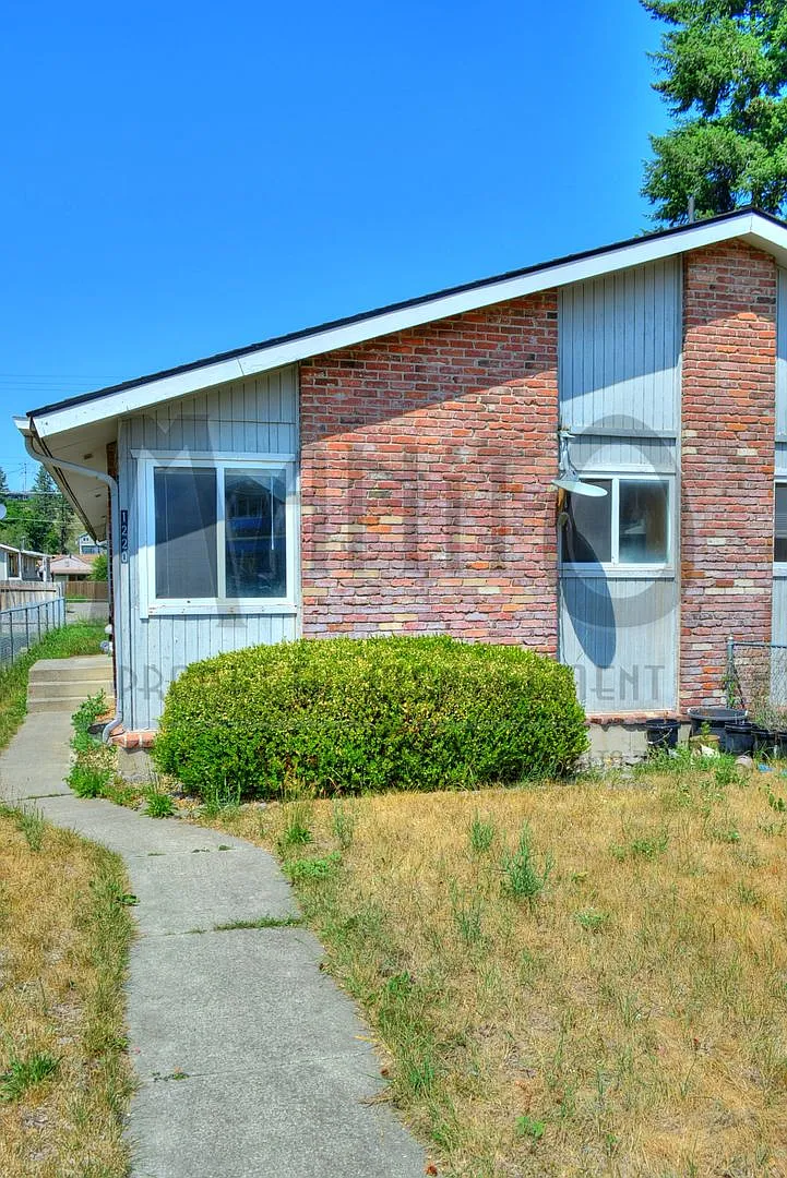 Frederick Duplex — Photo 2