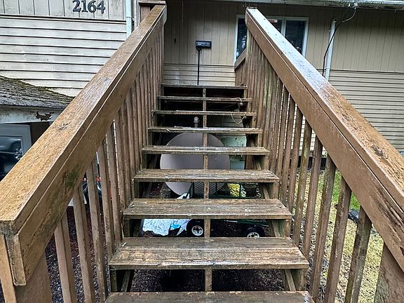 2nd image of 2164 Island Cir