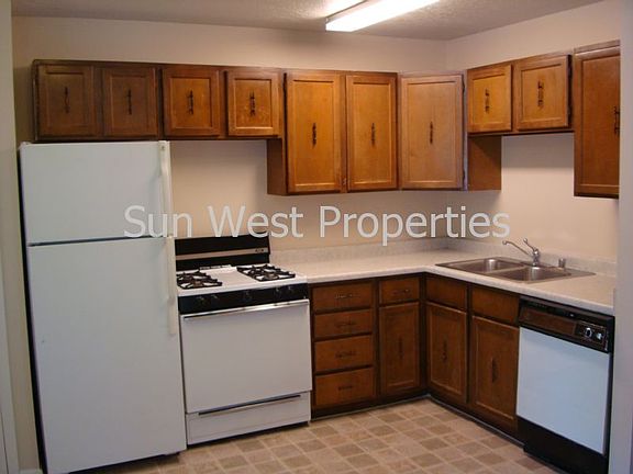 4th image of 1015 E Navajo St APT 3