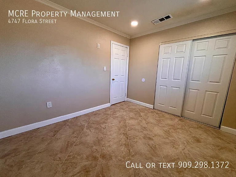 4747 Flora St — Photo 11