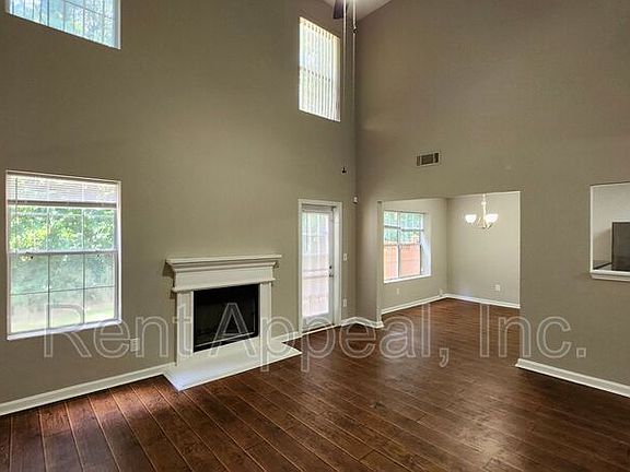 4th image of 601 Hillandale Park Dr