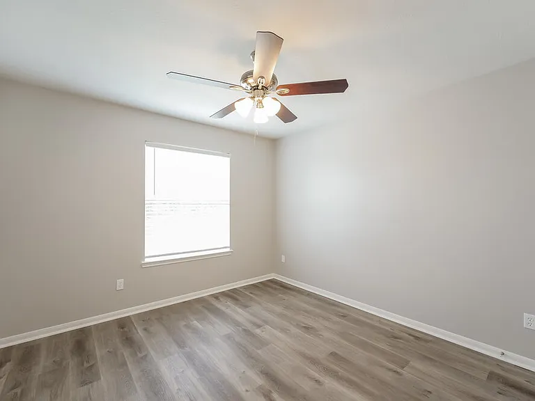 2614 Elder Park Ct — Photo 11