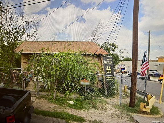 3rd image of 199 Ceylon St