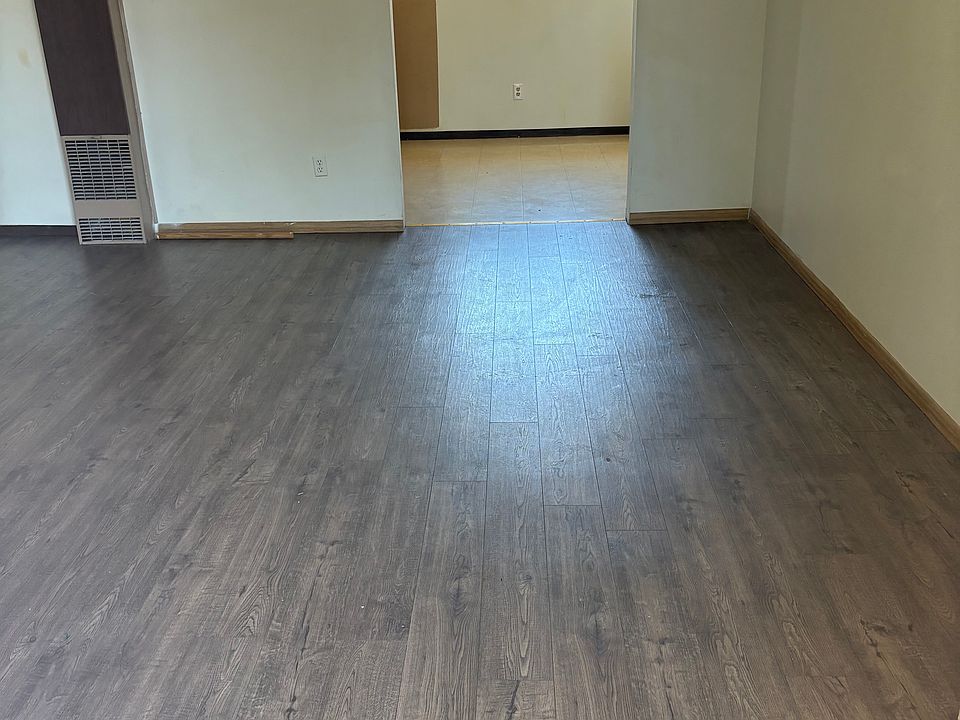 1st image of 1412 N Edmonds Dr #4