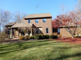 14760 River Glen Dr, Novelty, OH 44072
