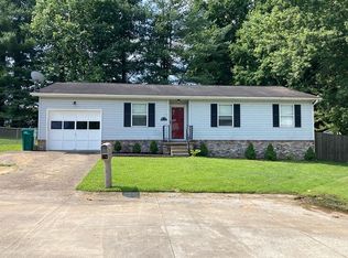 302 Ada Dell Ct, Hurricane, WV 25526