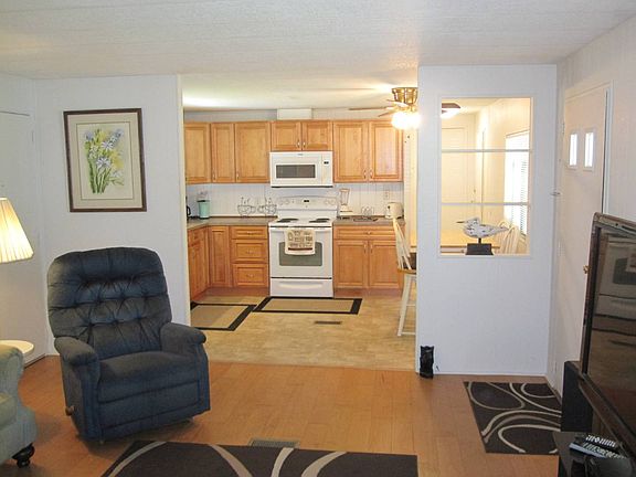 4th image of 126 Joyce Pl