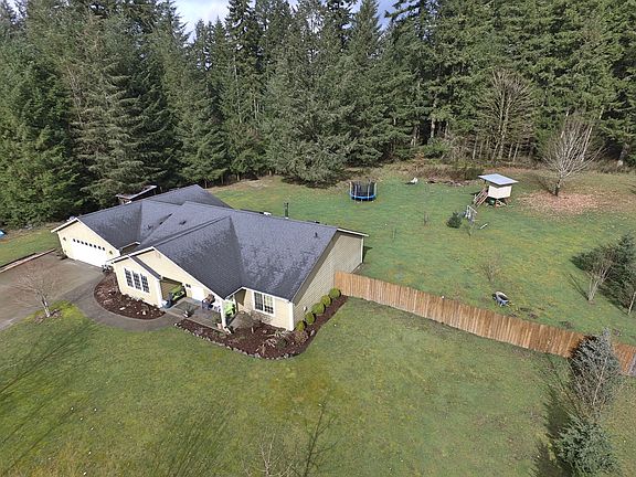 4th image of 6122 123rd Ave SW