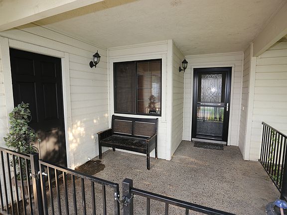 2nd image of 2600 Bayberry Dr