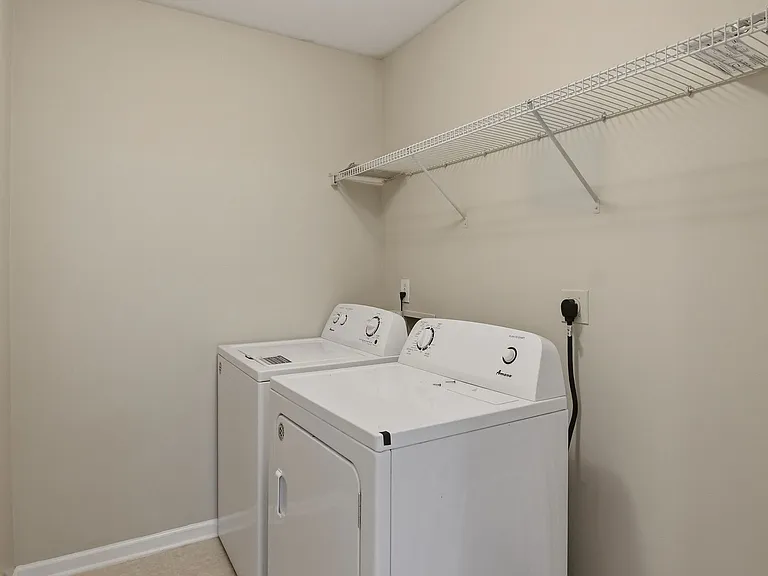 3930 Fountain Village Cir — Photo 19