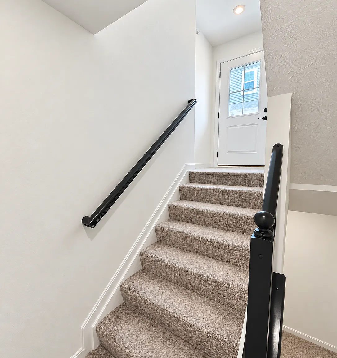 2 bed, 1643 sqft, $1,945 — Photo 2