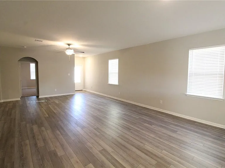 509 Washington Dr — Photo 7