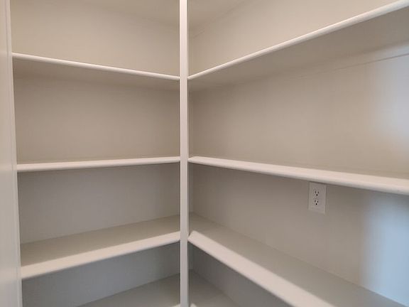 5th image of 1572 Palermo Ave