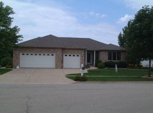 301 Brian St, Sycamore, IL 60178