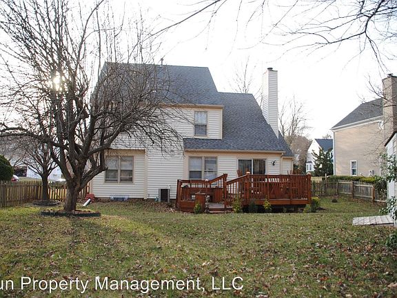 3rd image of 21 Arbor Ln