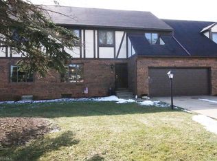 56 Westminster Ln, Kent, OH 44240