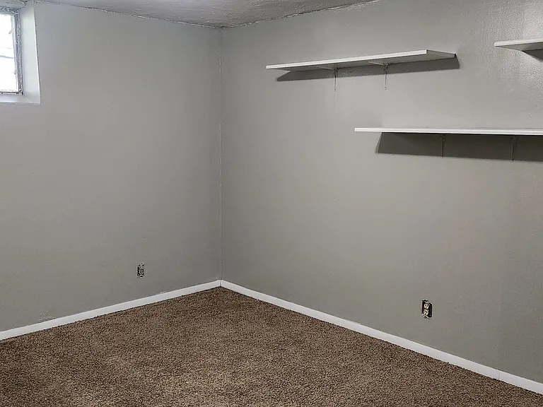 1440 Meadow Dale Dr — Photo 20
