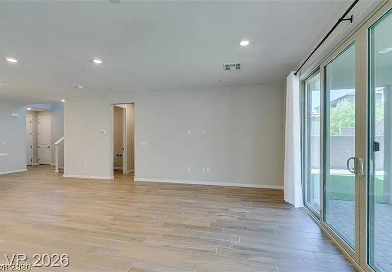 109 Medianoche St — Photo 19
