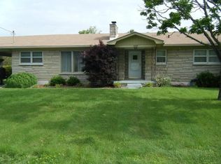 5609 Mockernut Ln, Louisville, KY 40258