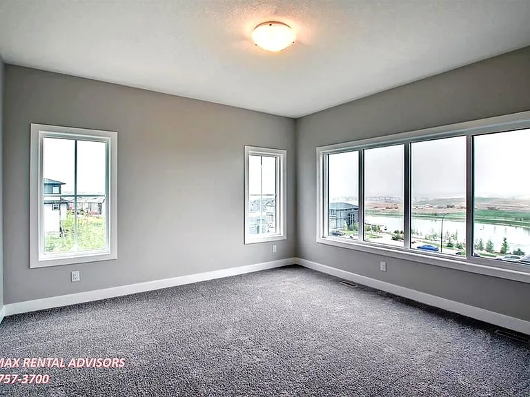 143 Lucas Ter NW #UPPER — Photo 13