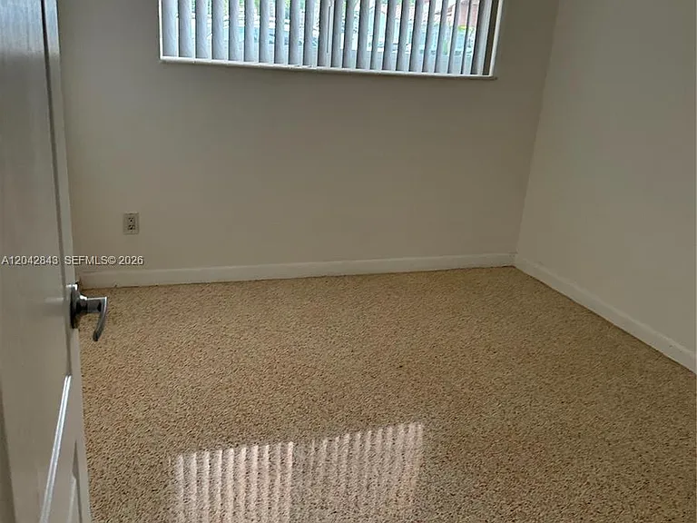 7931 SW 13th Ter — Photo 5