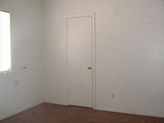 3rd image of 1316 E Huntington Dr