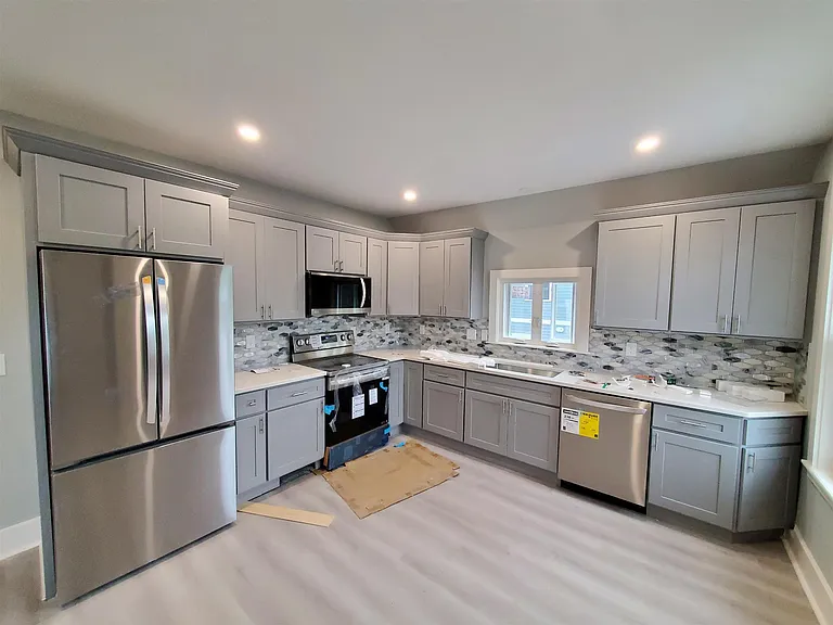 146 Highland Ave #2 — Photo 1