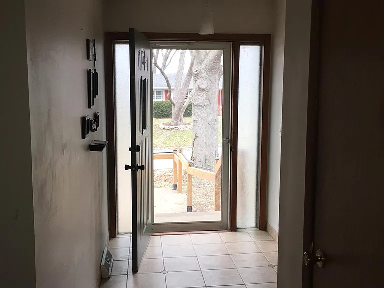 2409 Manchester Rd — Photo 3