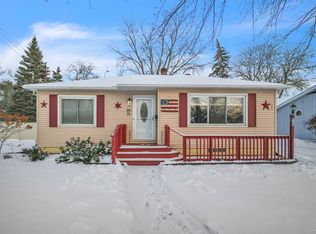 703 Elm St, Essexville, MI