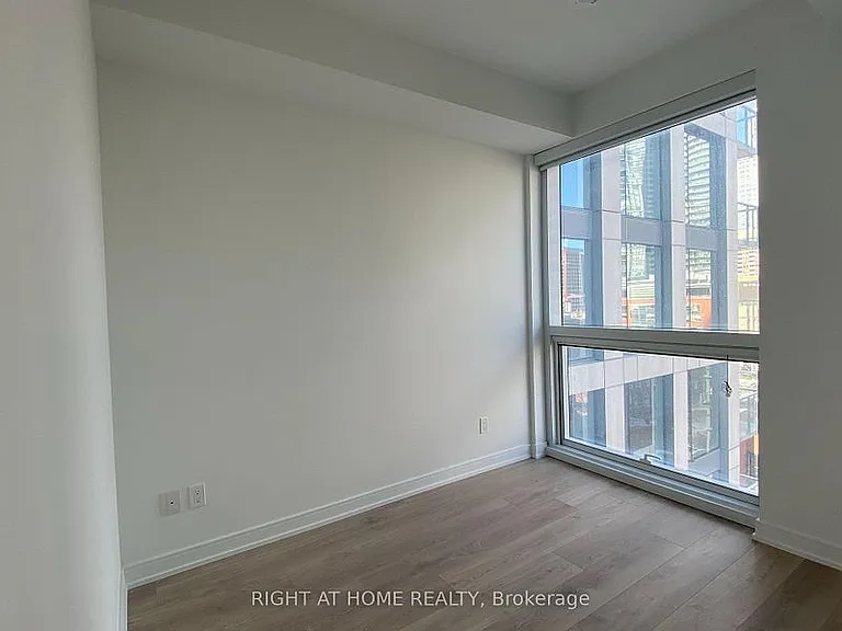 3 Gloucester St #901 — Photo 45
