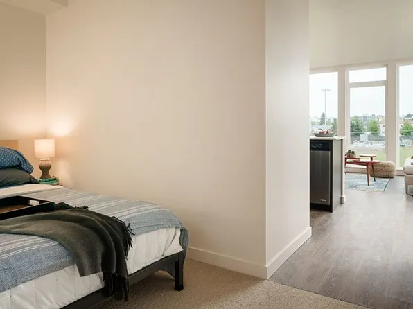 Craft, 1315 E Jefferson St, Seattle, WA 98122