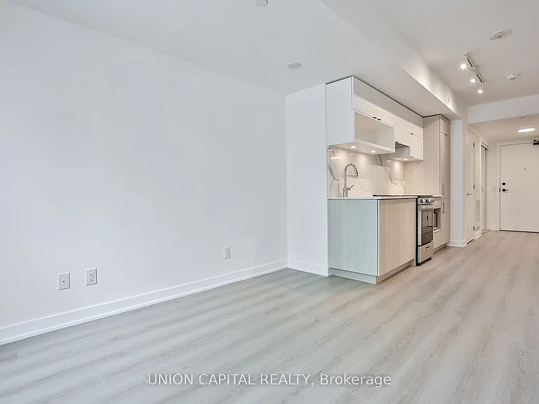 100 Queen St E #2312 — Photo 15