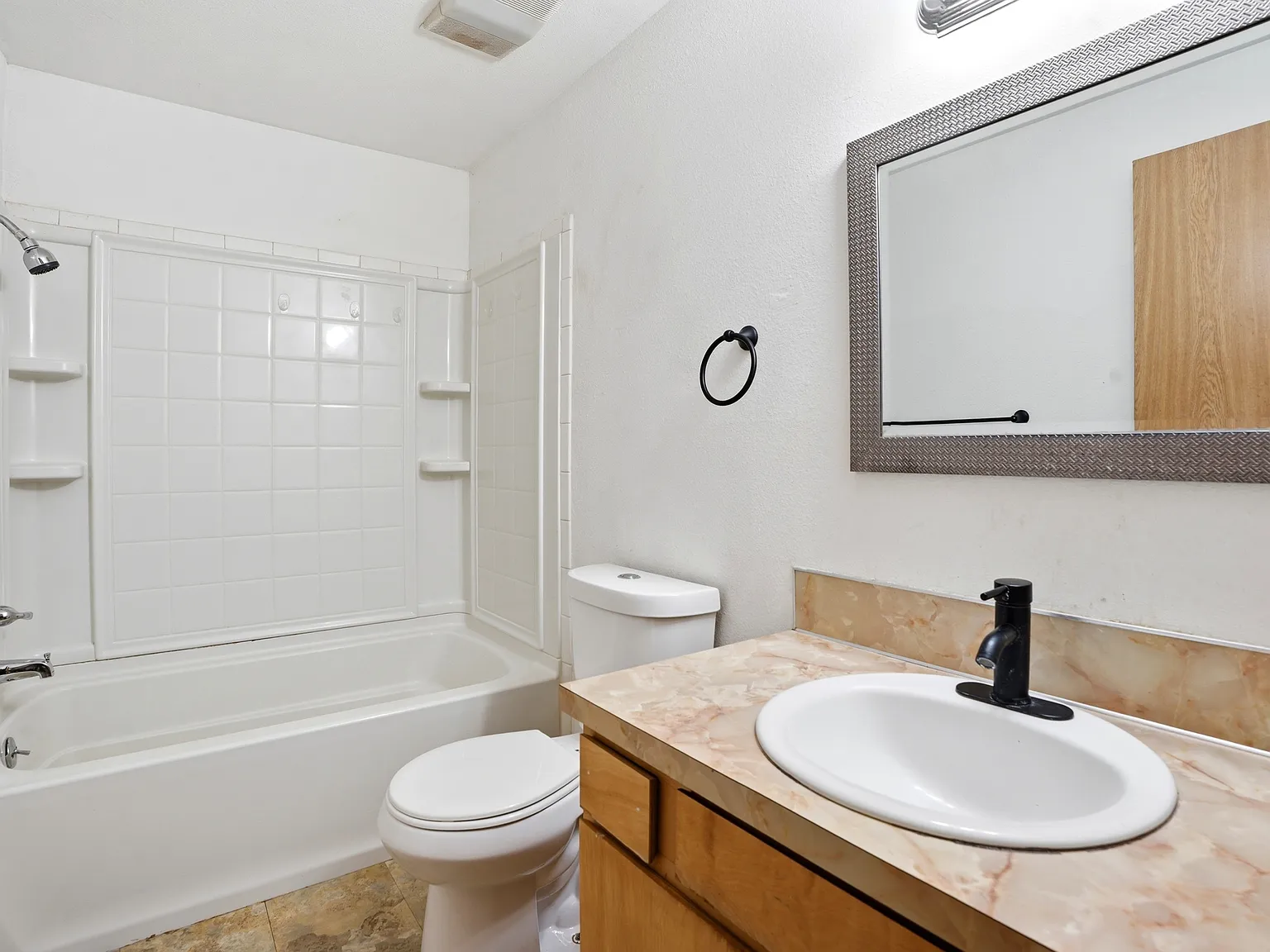 2 bed, $1,550 — Photo 4